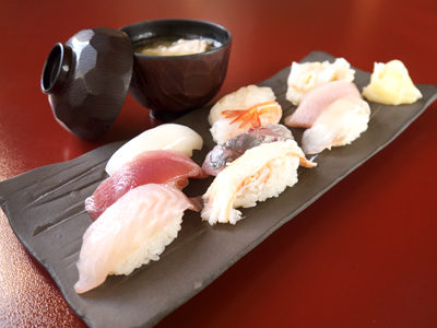 寿司：Naniwa Sushi